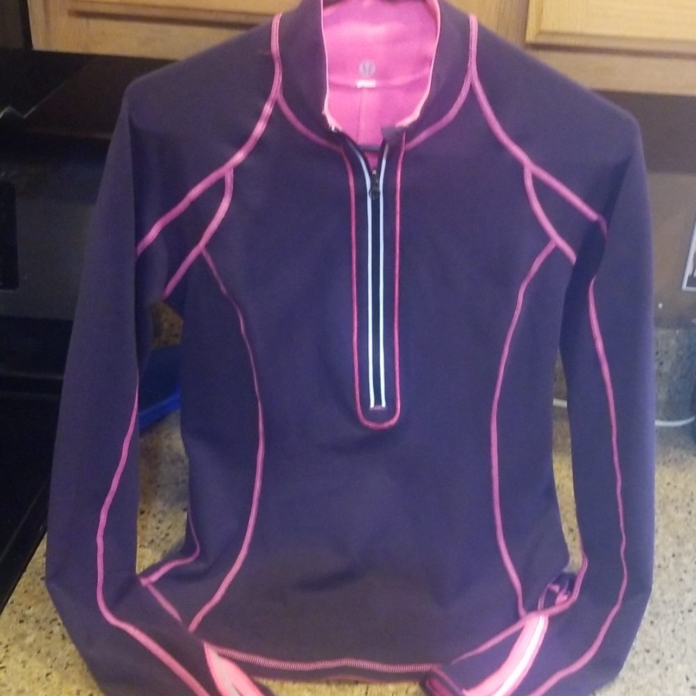 Lululemon reversible jacket Size 4.